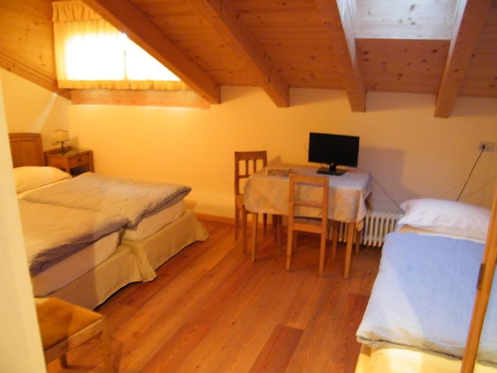 Fattoria Meneguto Agriturismo Degasper Giorgio Cortina dʼAmpezzo Pokoj fotografie